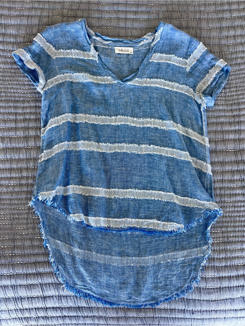 Bella Dahl Beachy Light Blue & White Striped V-Neck Short Sleeve Blouse Size XS - Picture 8 of 11
